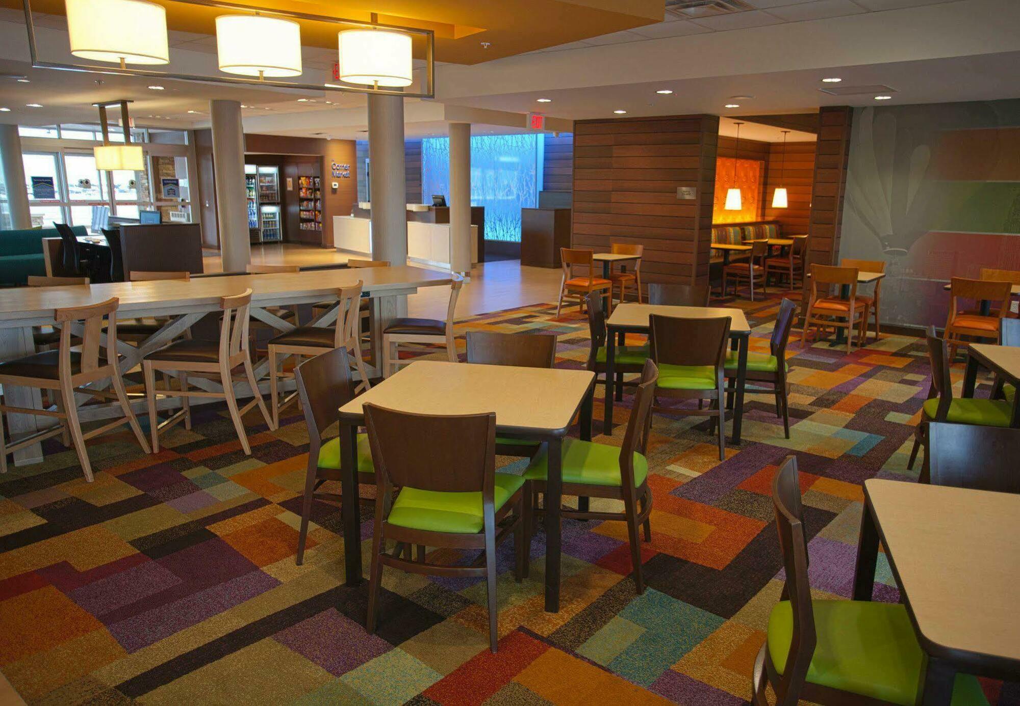 Fairfield Inn & Suites By Marriott Columbus Airport Buitenkant foto